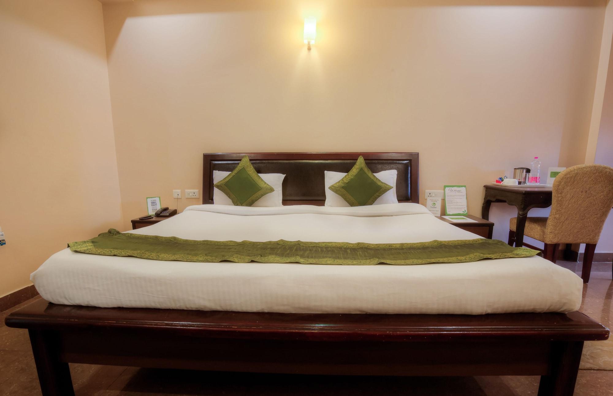 Treebo Shivam Inn Near Singapore Mall Lucknow Esterno foto